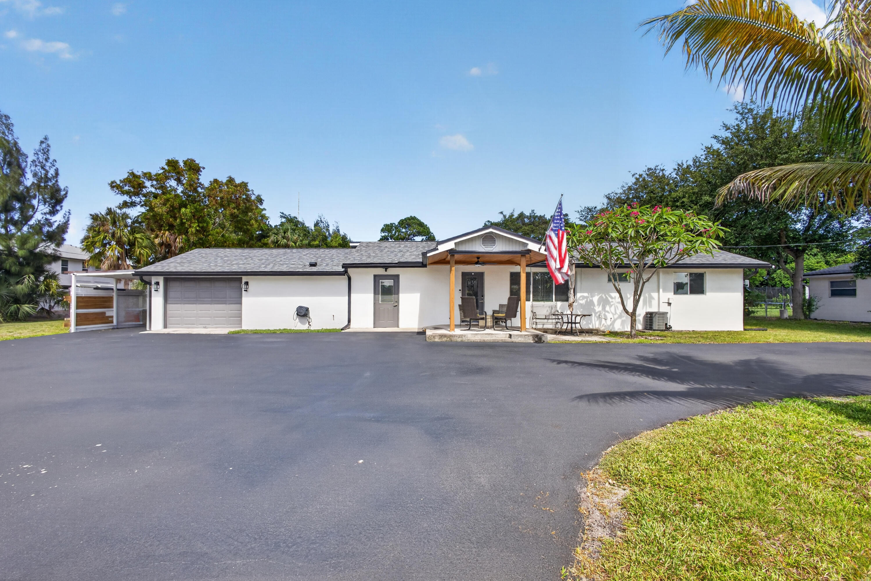 5500 West Place, Mangonia Park, FL, 33407/$649,999 3 5500 West Place