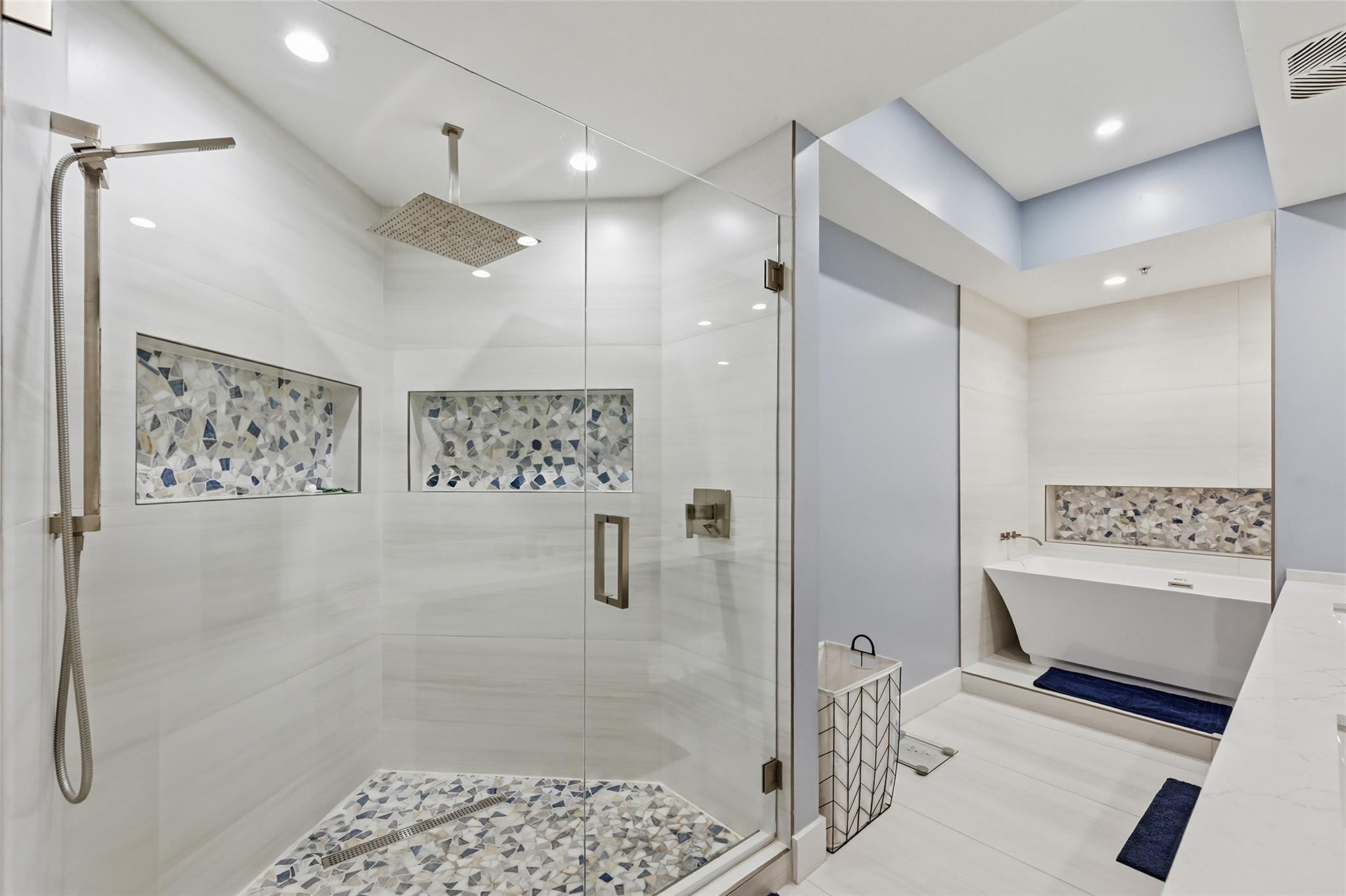 315 NE 3rd Avenue 1006