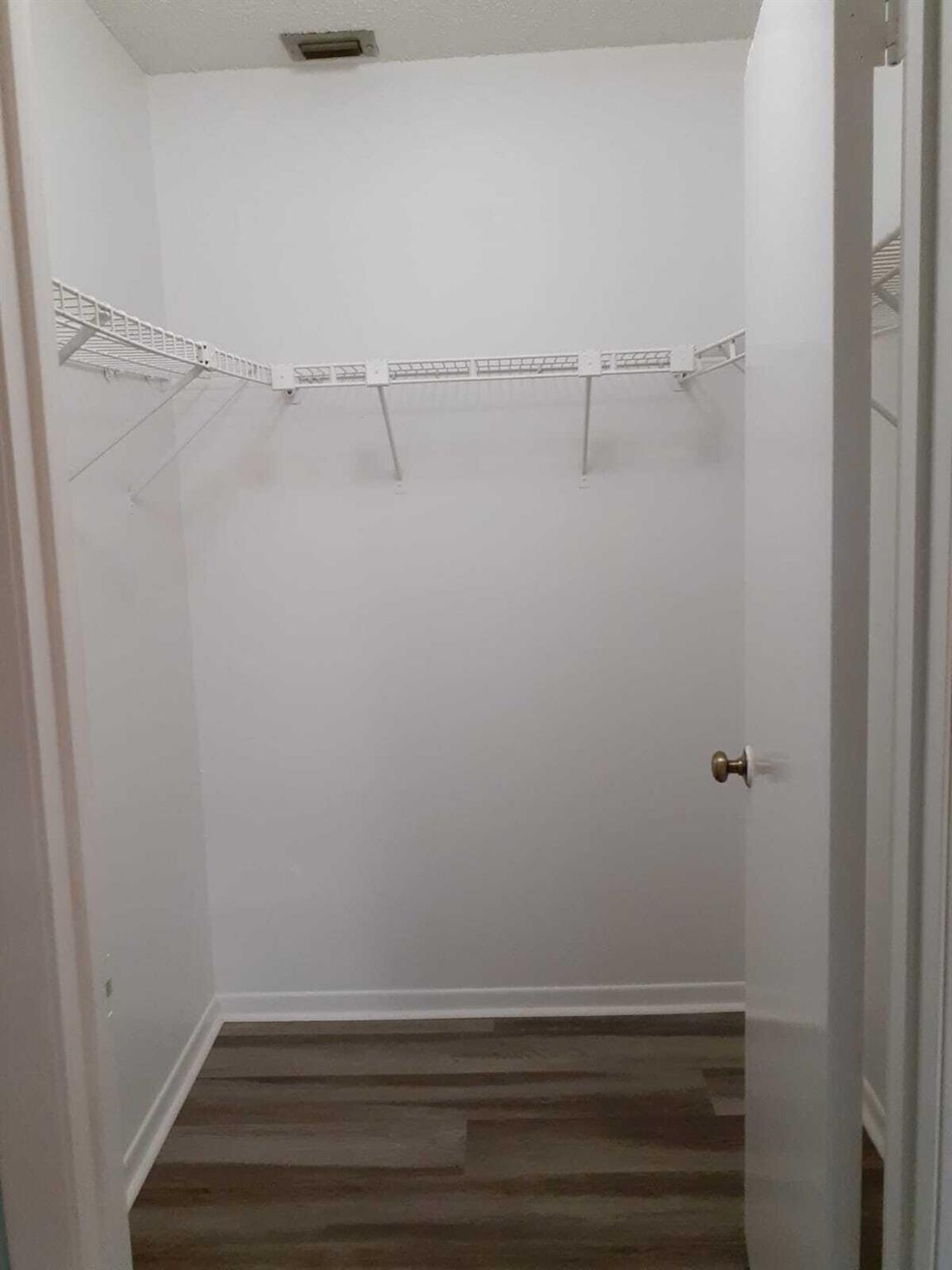 SUMMIT VILLAS CONDO - Residential Lease