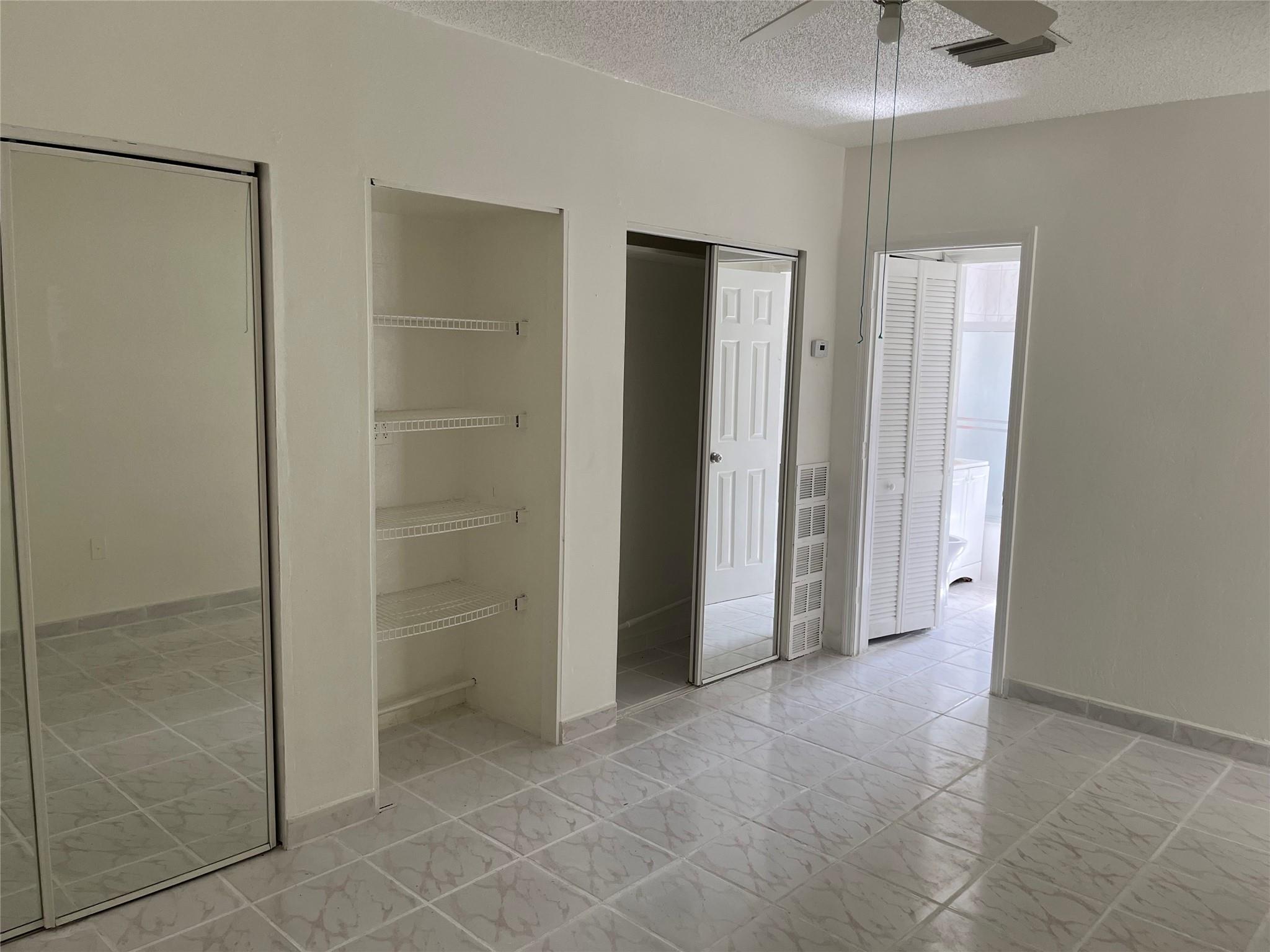 Hollywood 1-21 B - Residential Income