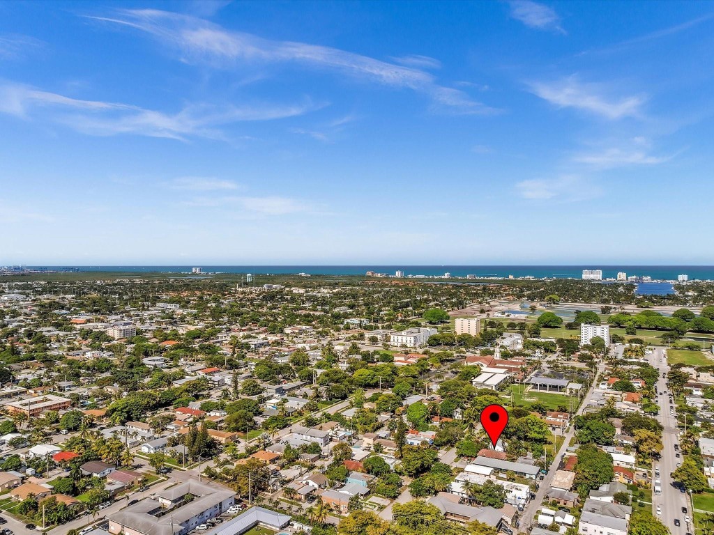 Hollywood 1-21 B - Residential Income