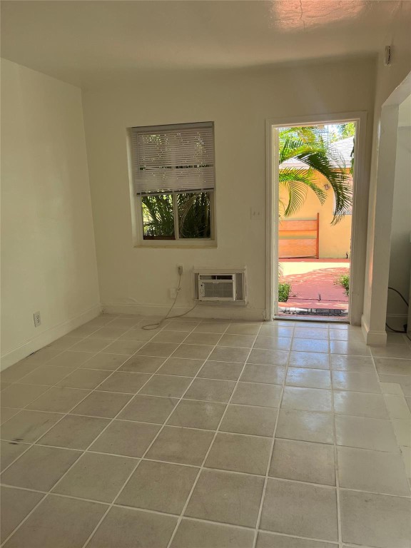 Hollywood 1-21 B - Residential Income