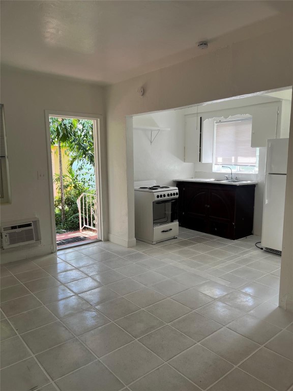 Hollywood 1-21 B - Residential Income