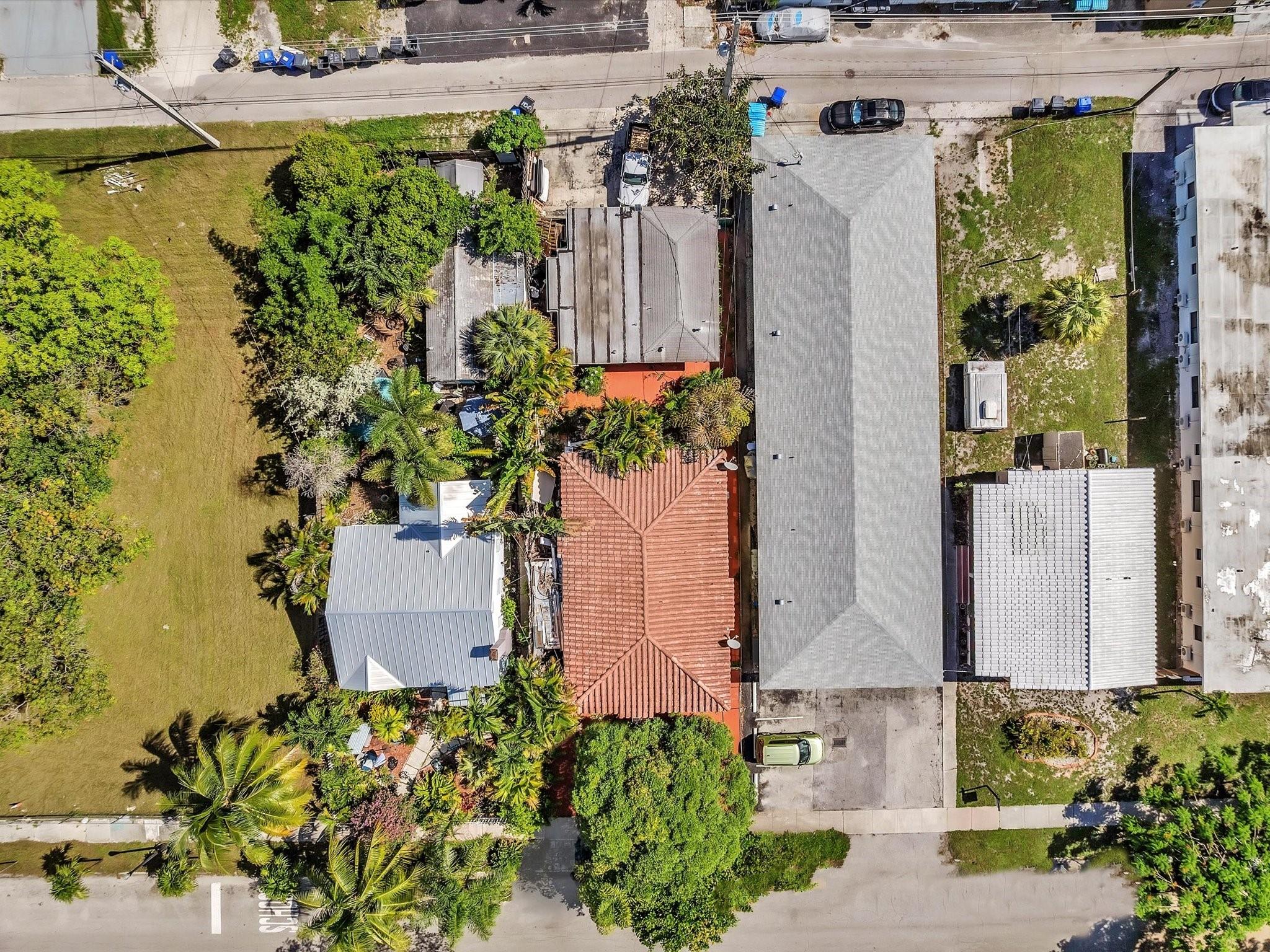 Hollywood 1-21 B - Residential Income