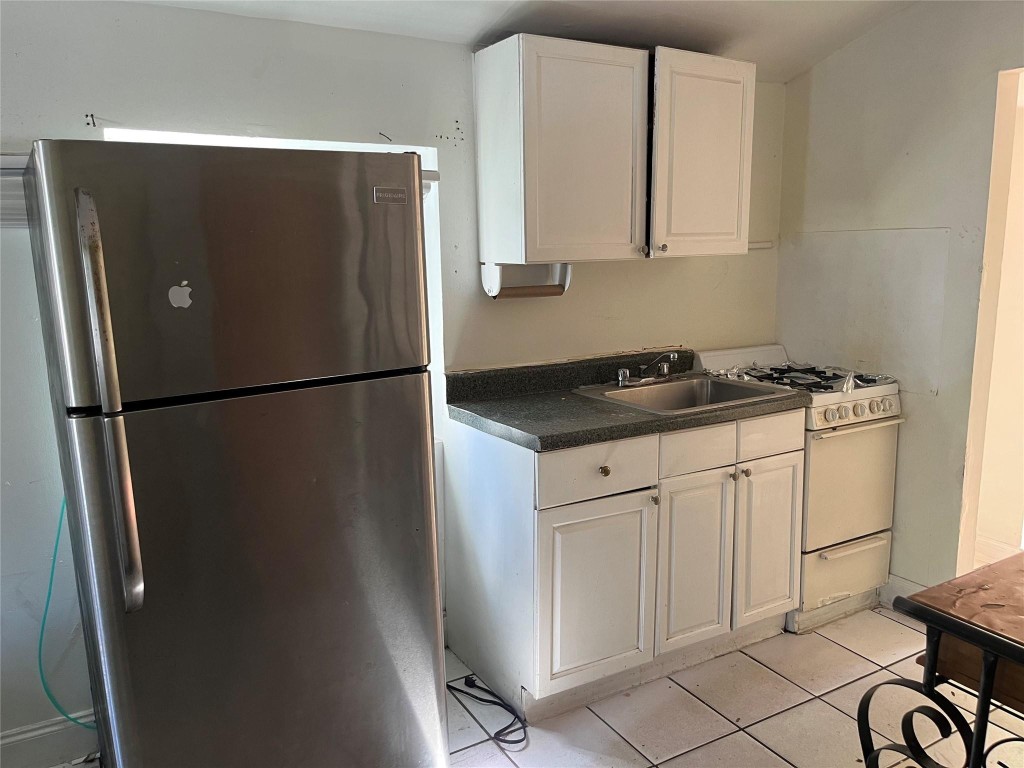 Hollywood 1-21 B - Residential Income