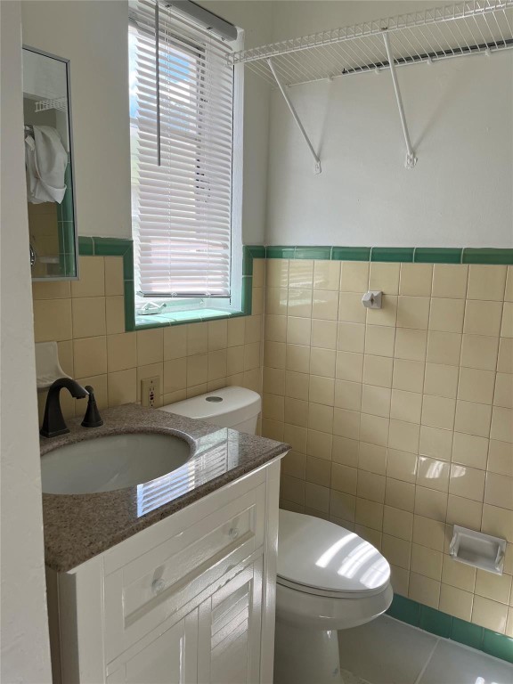 Hollywood 1-21 B - Residential Income