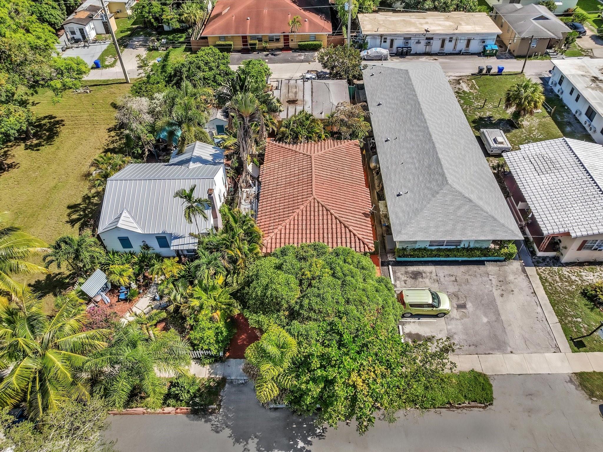 Hollywood 1-21 B - Residential Income