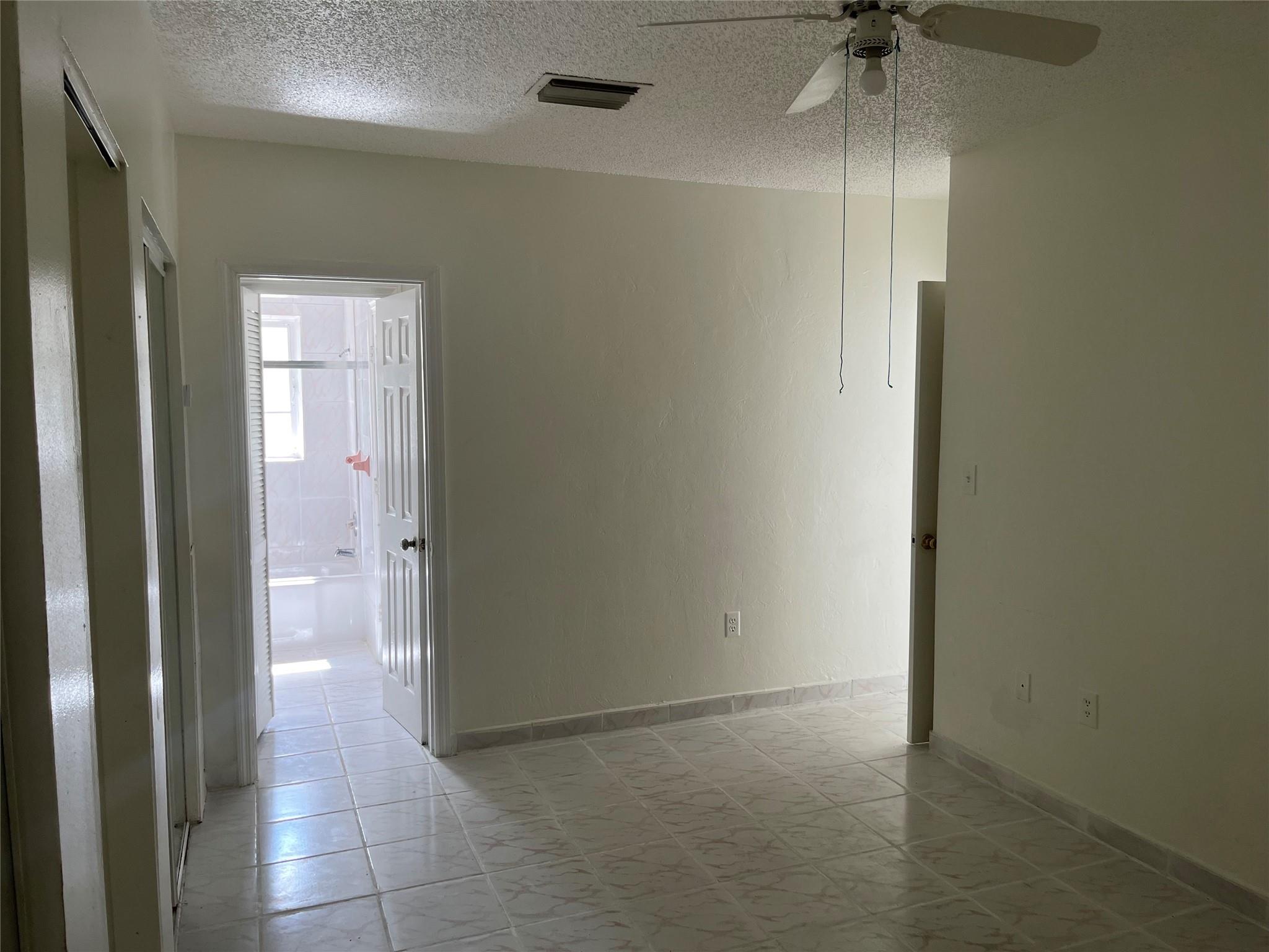 Hollywood 1-21 B - Residential Income