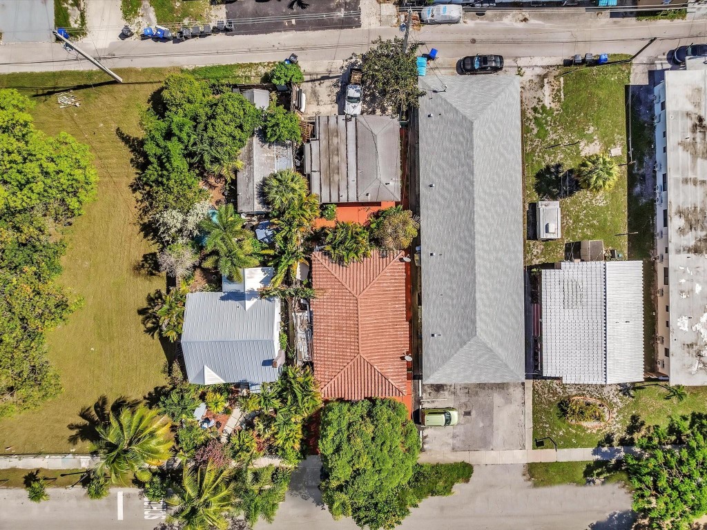 Hollywood 1-21 B - Residential Income