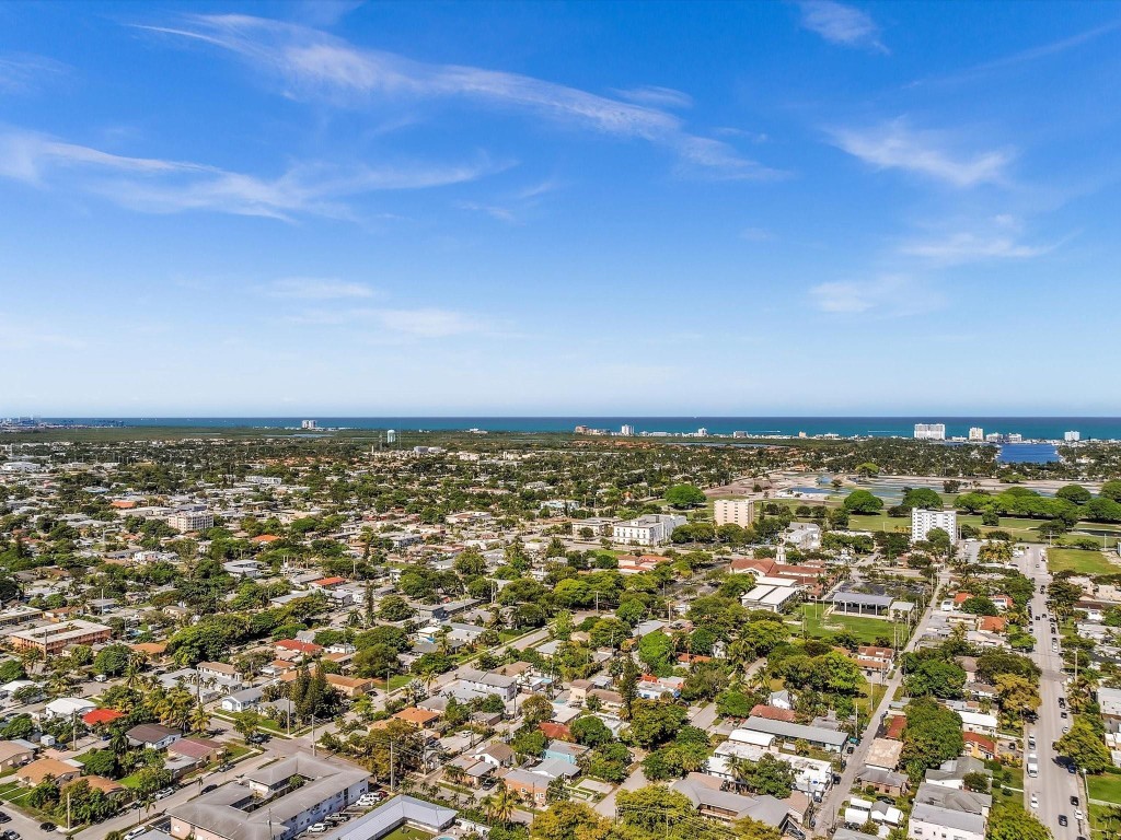 Hollywood 1-21 B - Residential Income