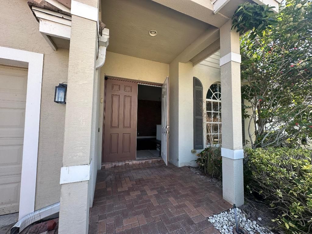 Photo of 11479 SW Glengarry Court, Port Saint Lucie, FL 34987 (MLS # R10975305)