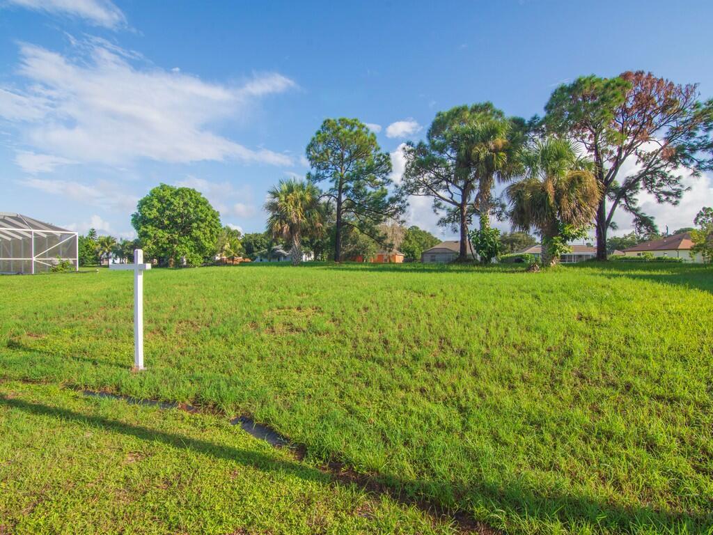 PORT ST LUCIE SECTION 41 - Land