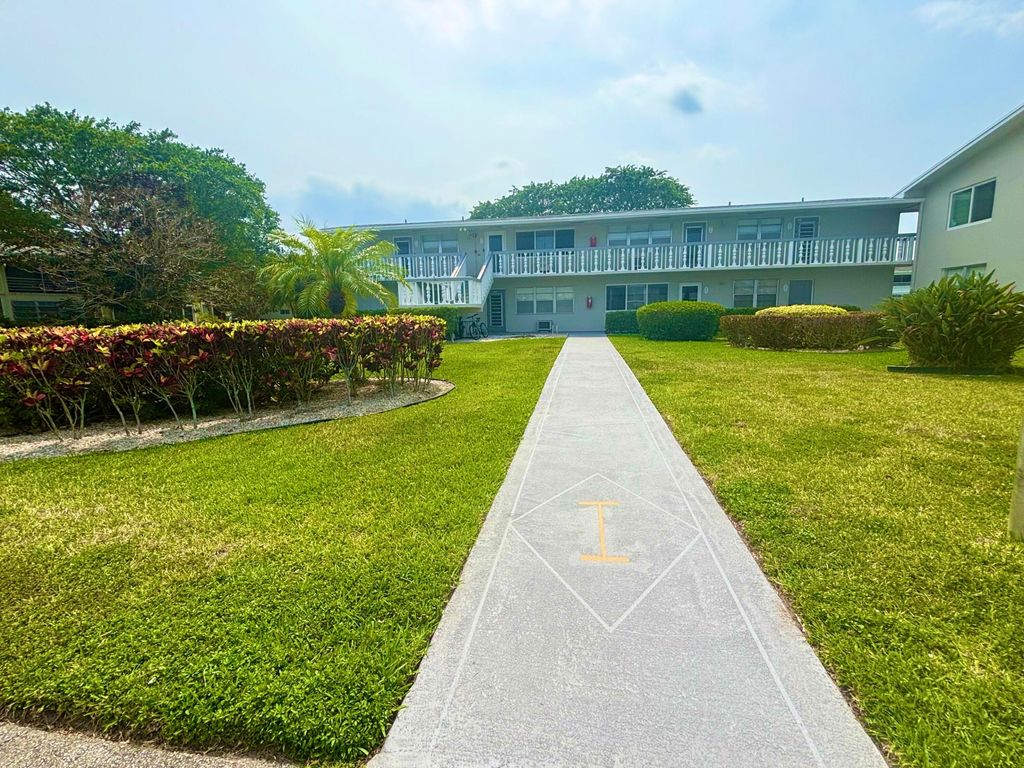 Photo of 203 Farnham I #203, Deerfield Beach, FL 33442 (MLS # B26027474)