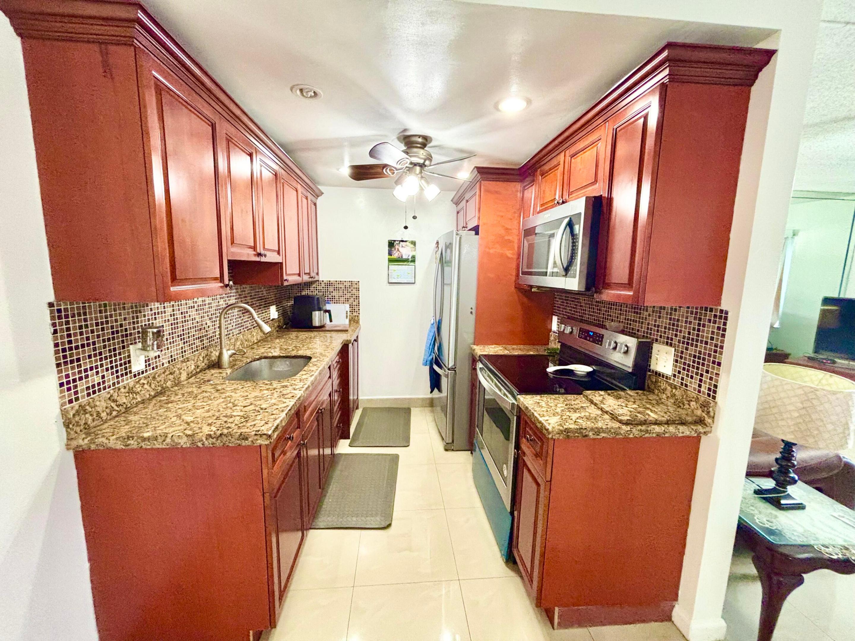 FARNHAM I CONDO - Residential