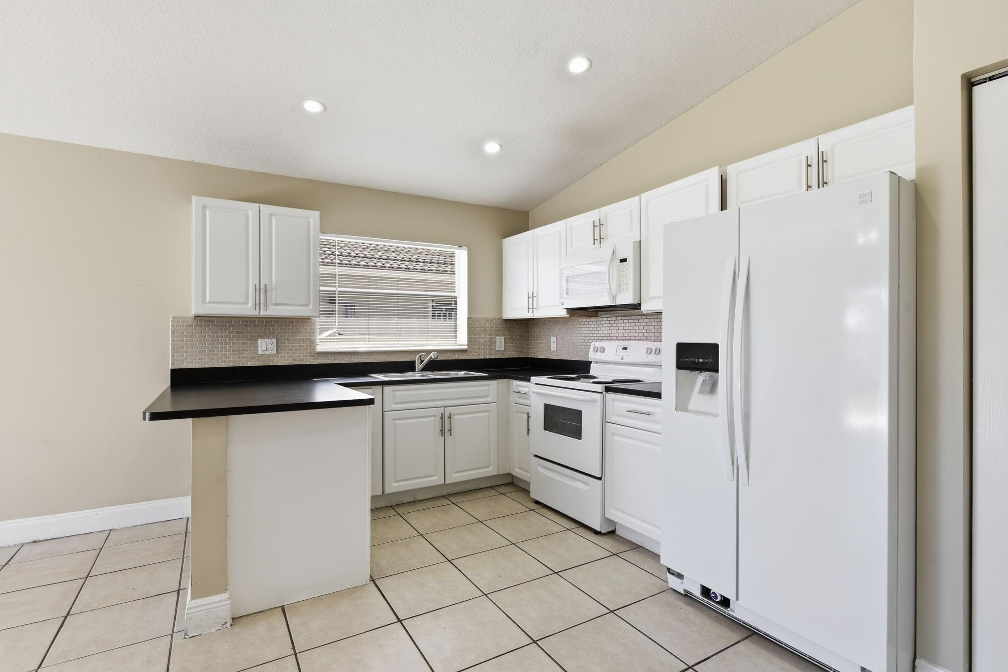 Abel Homes At Cambridge E - Residential