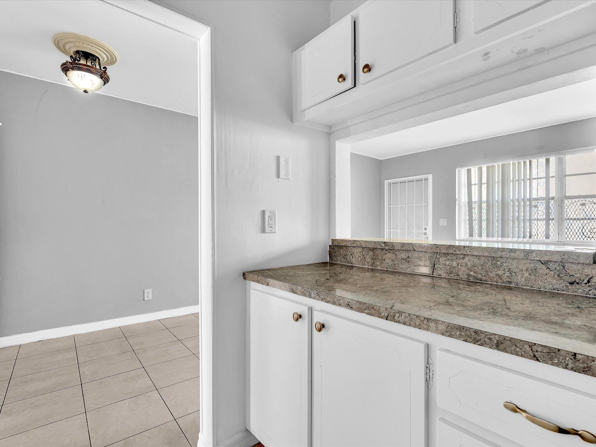 TOWN COLONY CONDO - Residential