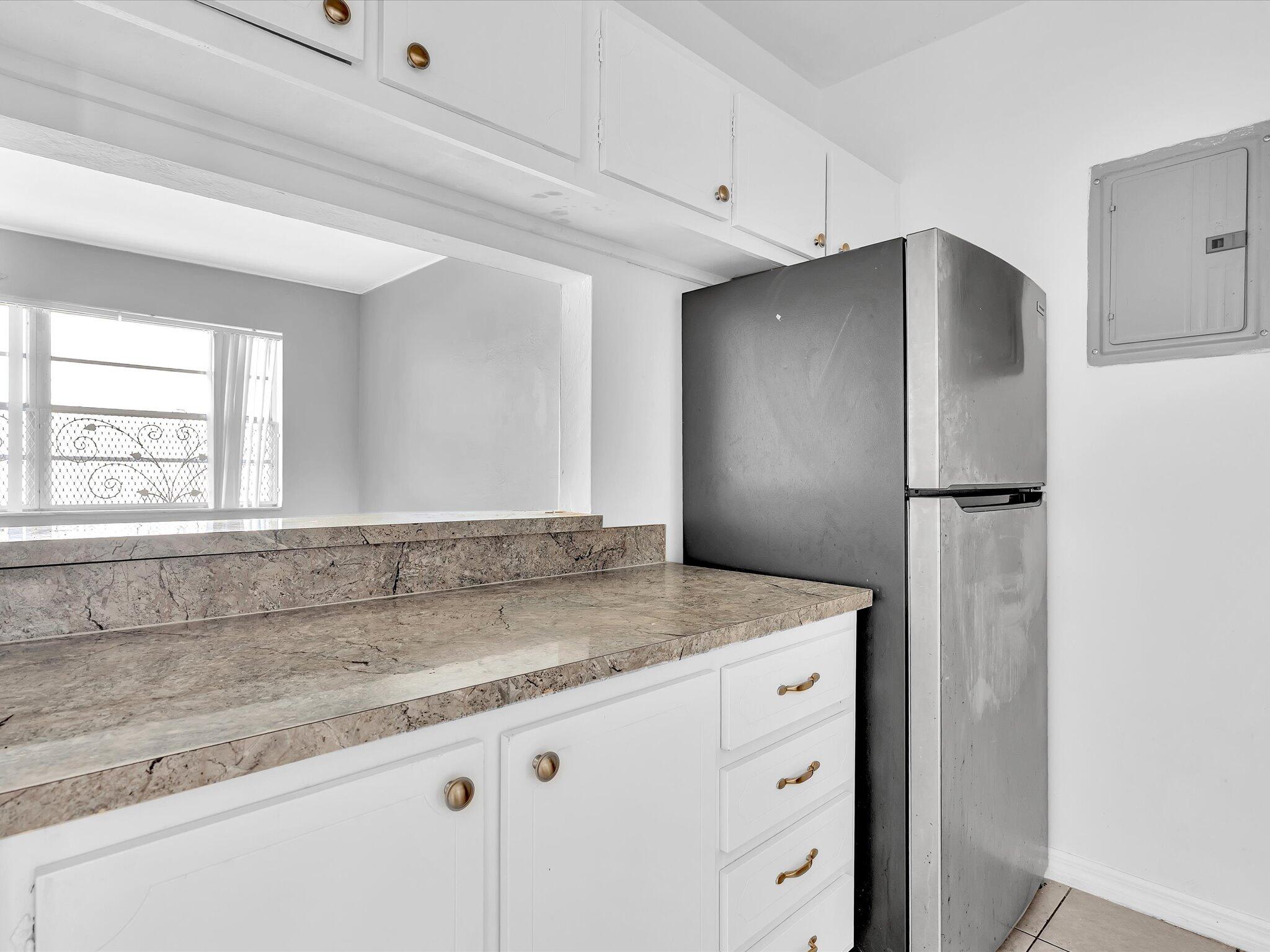 TOWN COLONY CONDO - Residential