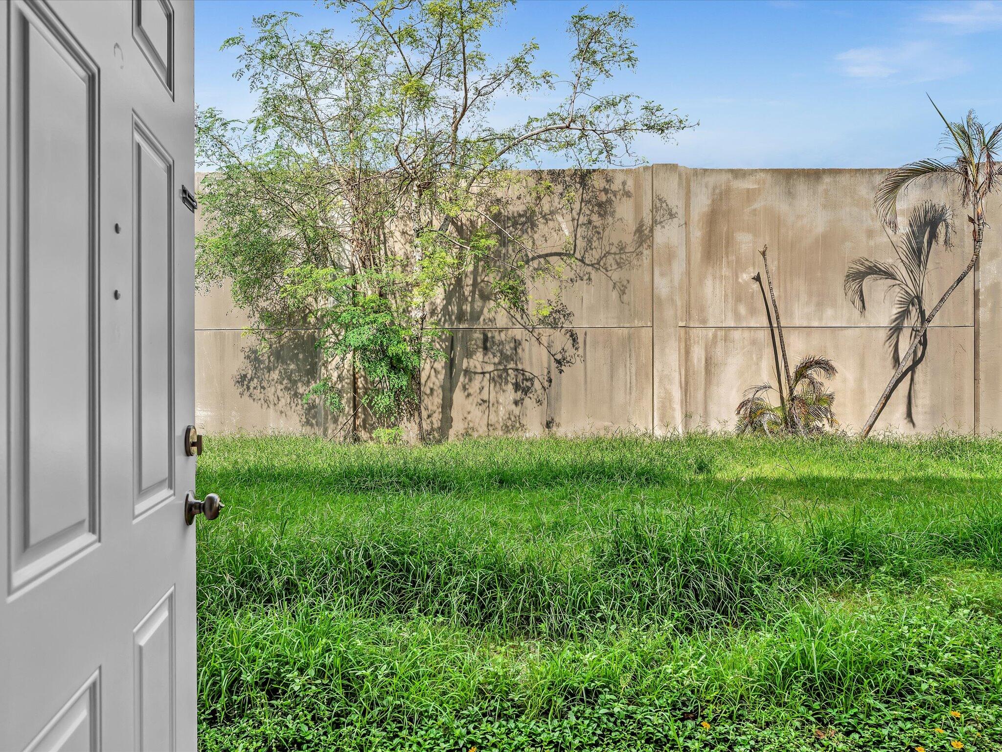 TOWN COLONY CONDO - Residential