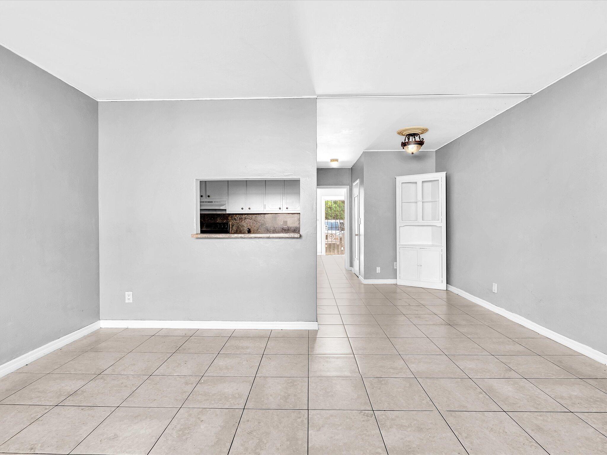 TOWN COLONY CONDO - Residential