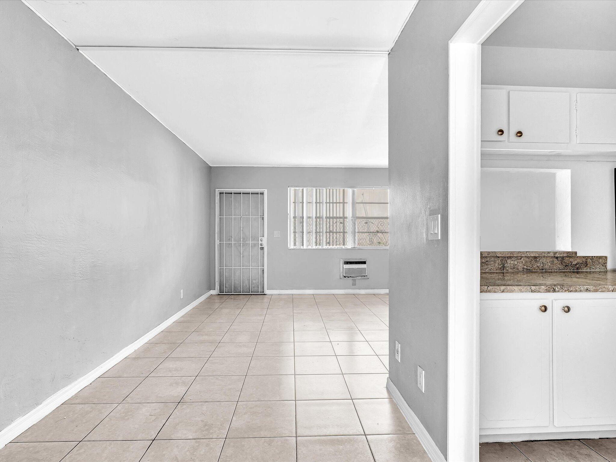 TOWN COLONY CONDO - Residential