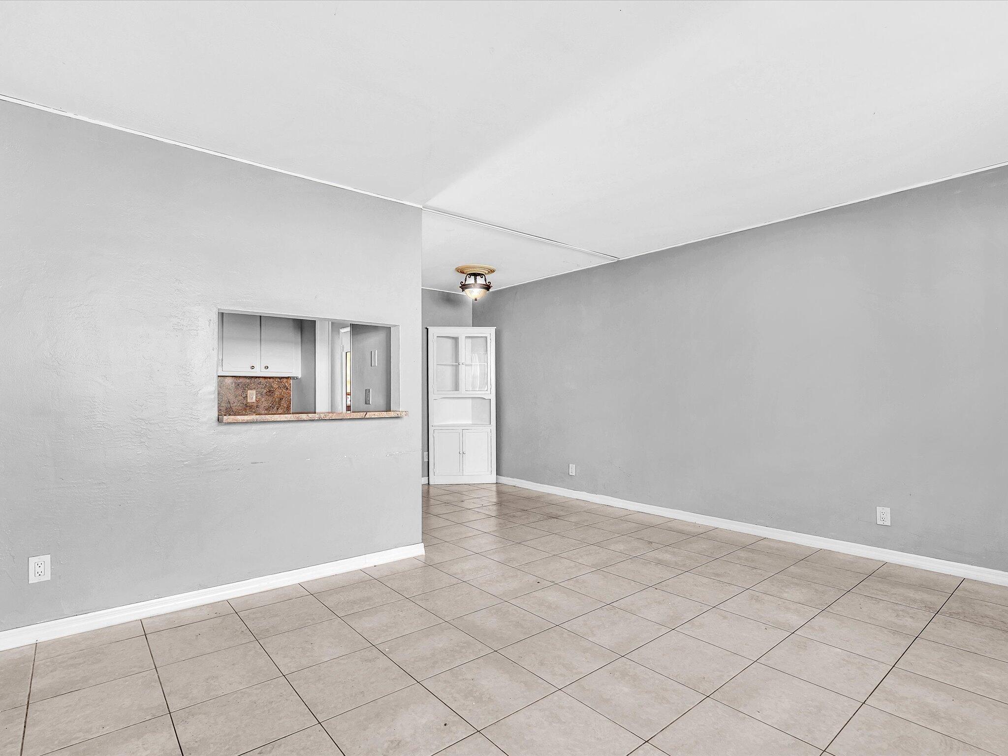 TOWN COLONY CONDO - Residential