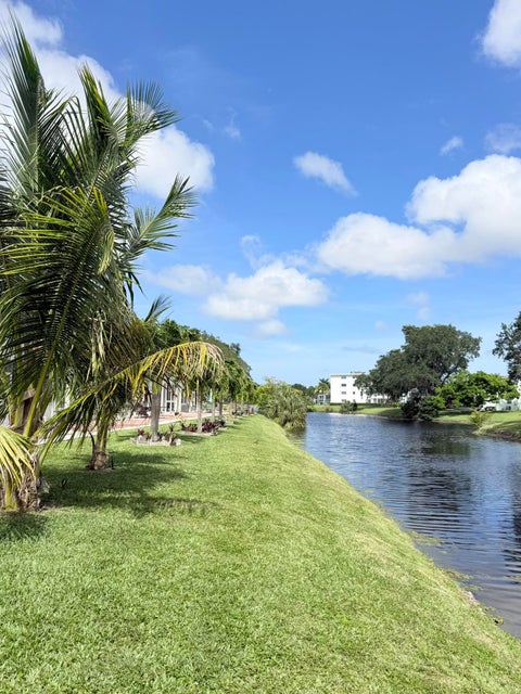 Tiny photo for 165 Tilford H #165, Deerfield Beach, FL 33442 (MLS # B26026386)
