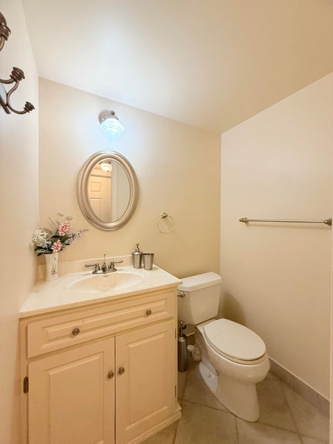 Tiny photo for 165 Tilford H #165, Deerfield Beach, FL 33442 (MLS # B26026386)
