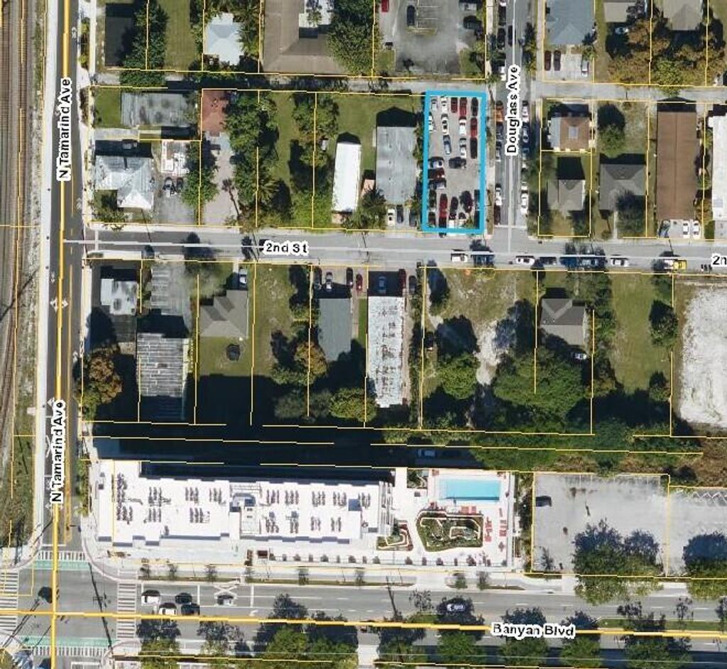 Photo of 325 Douglass Avenue, West Palm Beach, FL 33401 (MLS # B26019418)