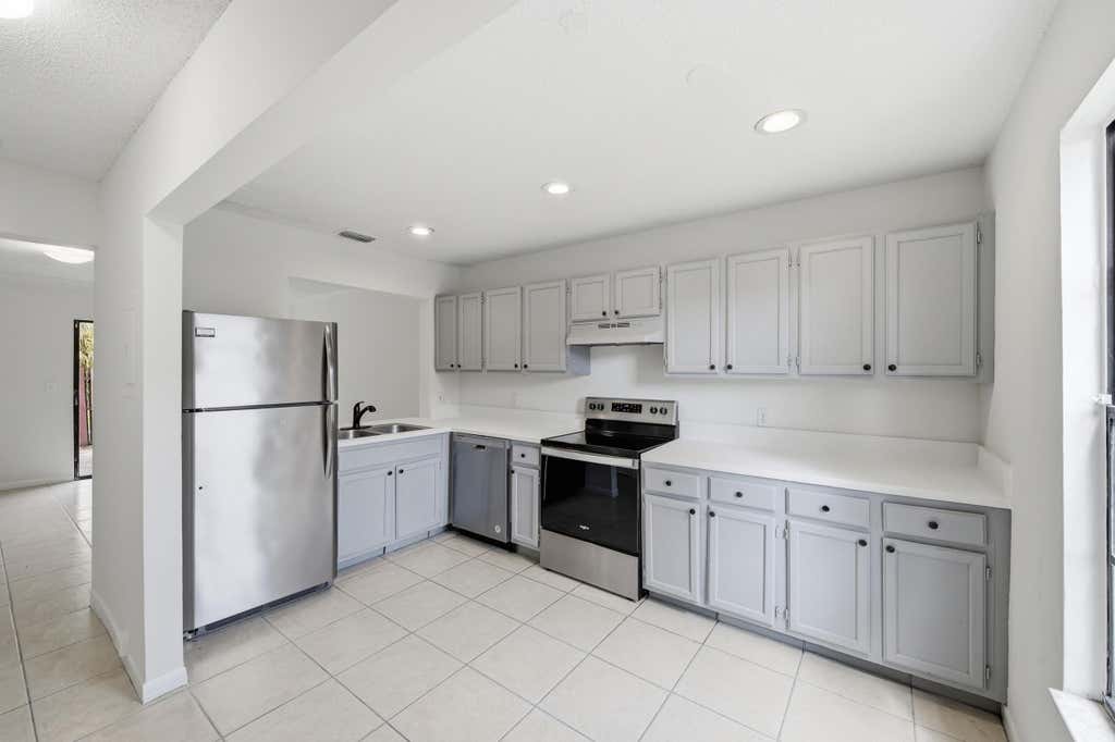 Photo of 5154 Breckenridge Place #42, West Palm Beach, FL 33417 (MLS # B26029434)