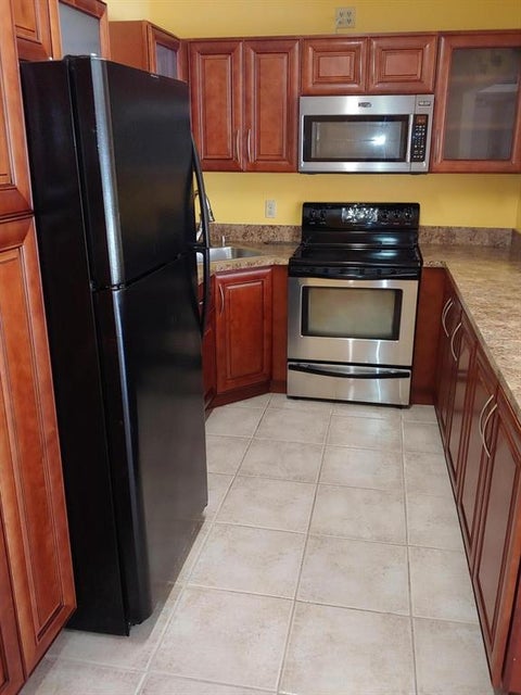Featured picture for the property R10744859