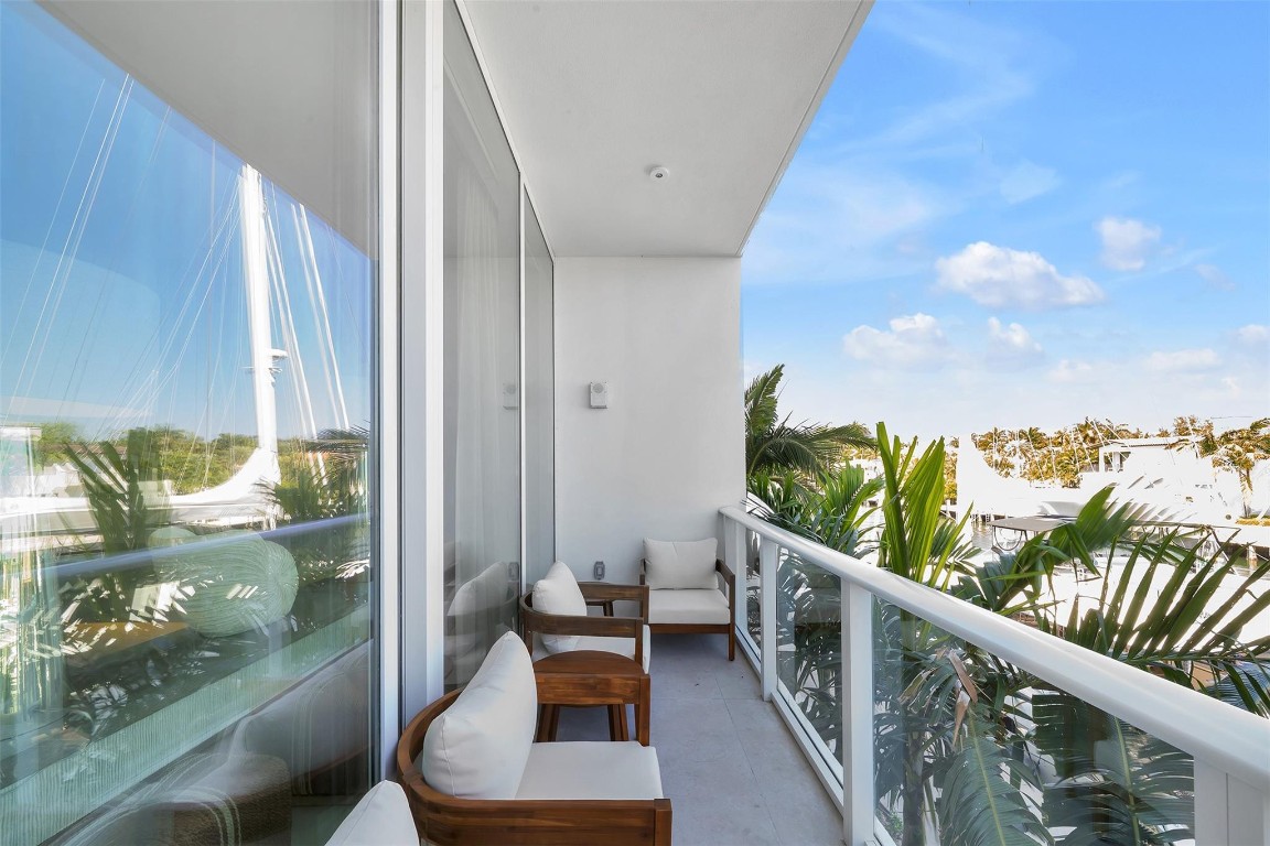 HARBOR BEACH - Residential Lease