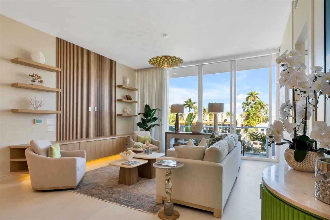 HARBOR BEACH - Residential Lease