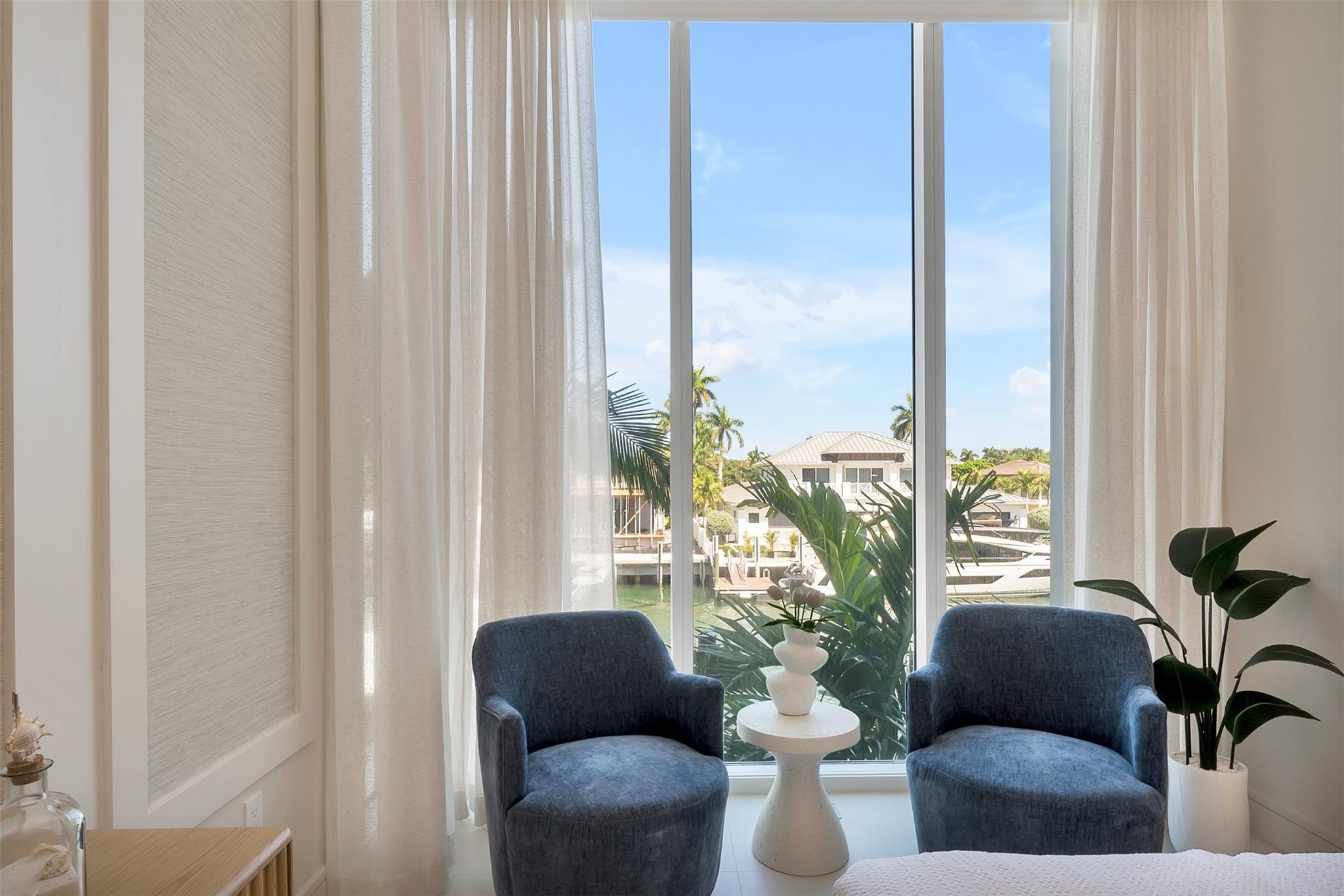 HARBOR BEACH - Residential Lease