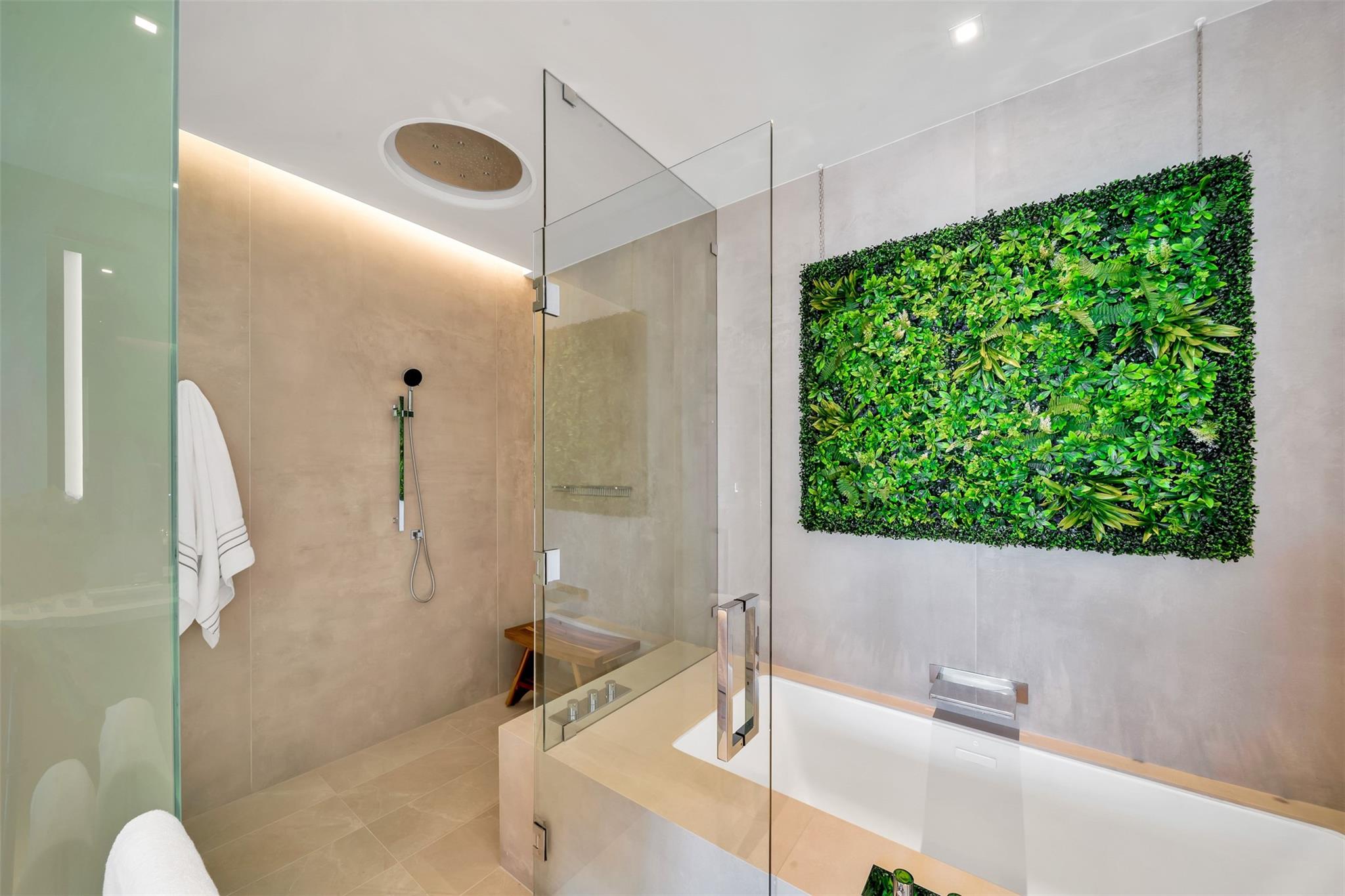 HARBOR BEACH - Residential Lease