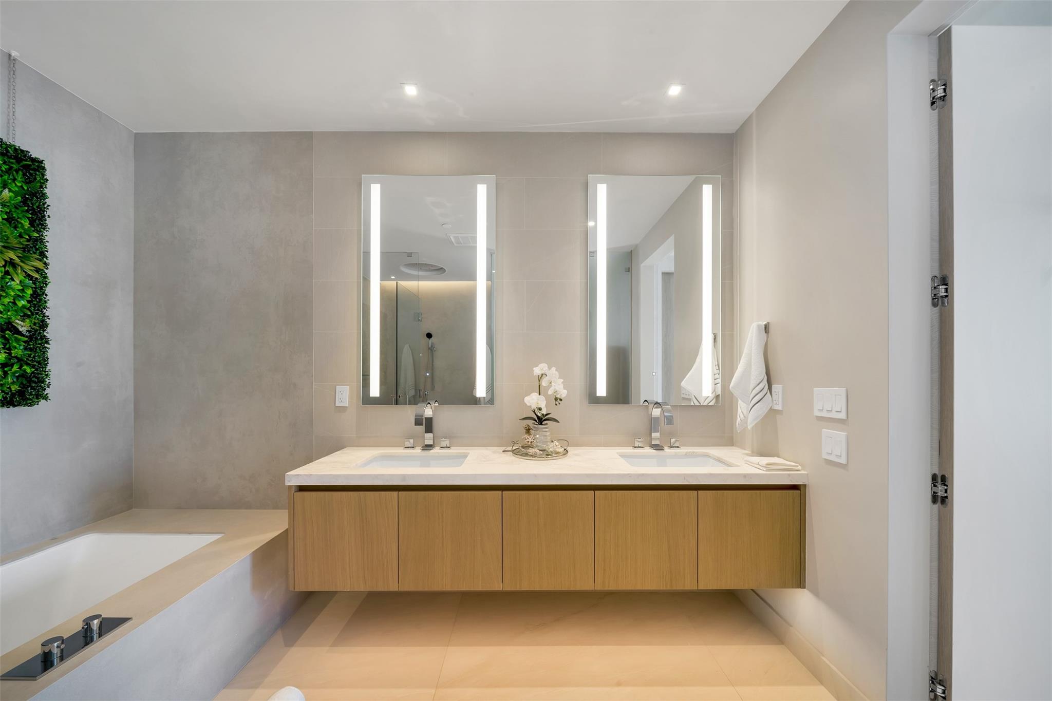 HARBOR BEACH - Residential Lease