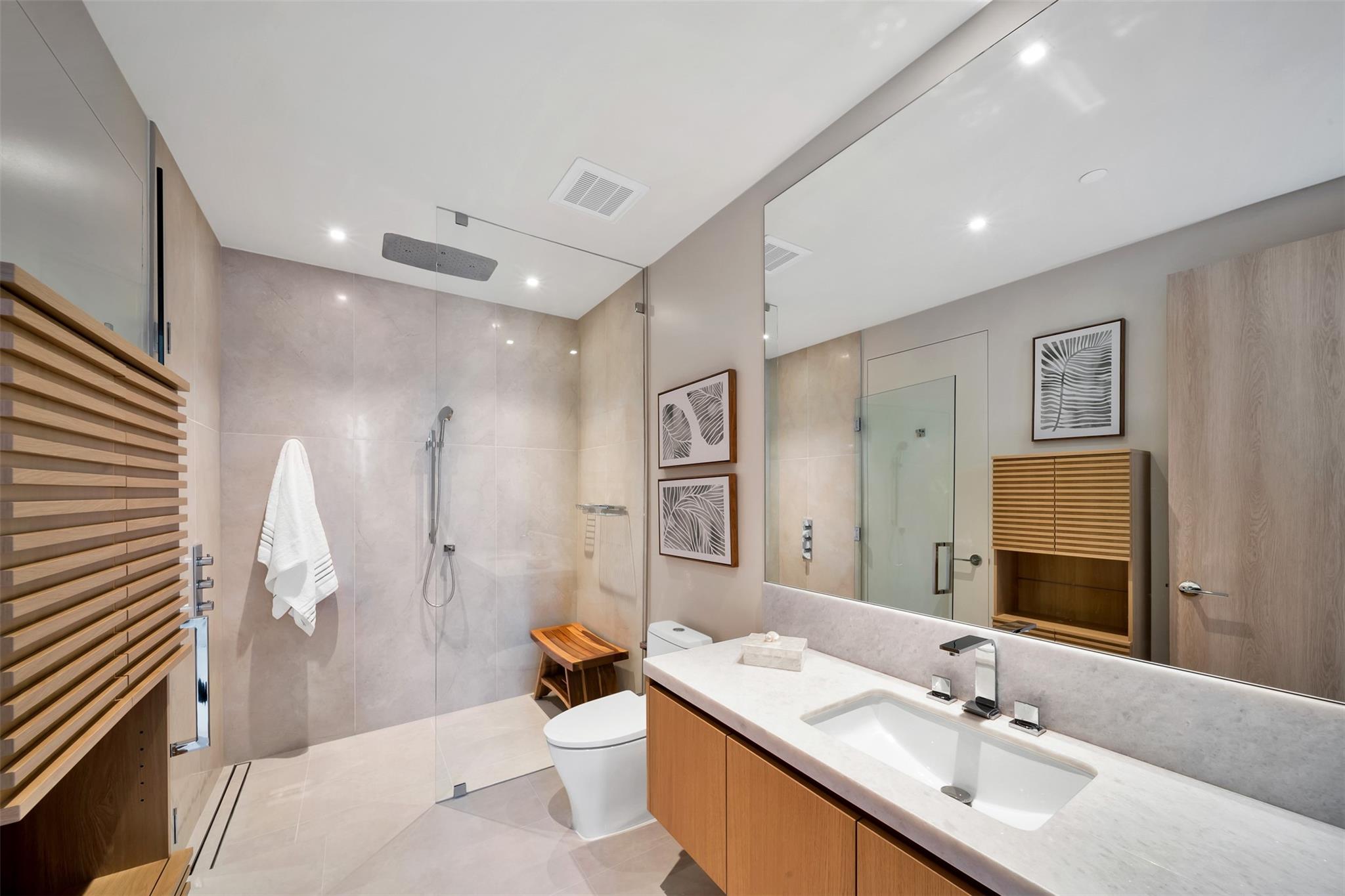 HARBOR BEACH - Residential Lease