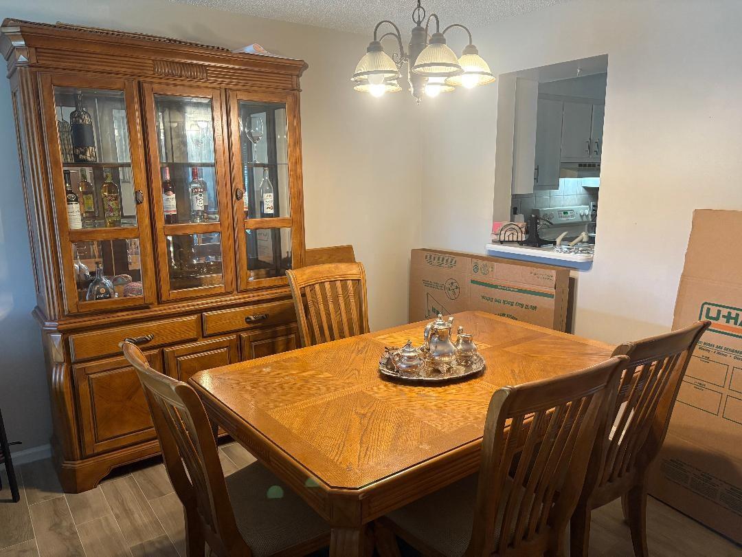 PALM LAKES - Residential