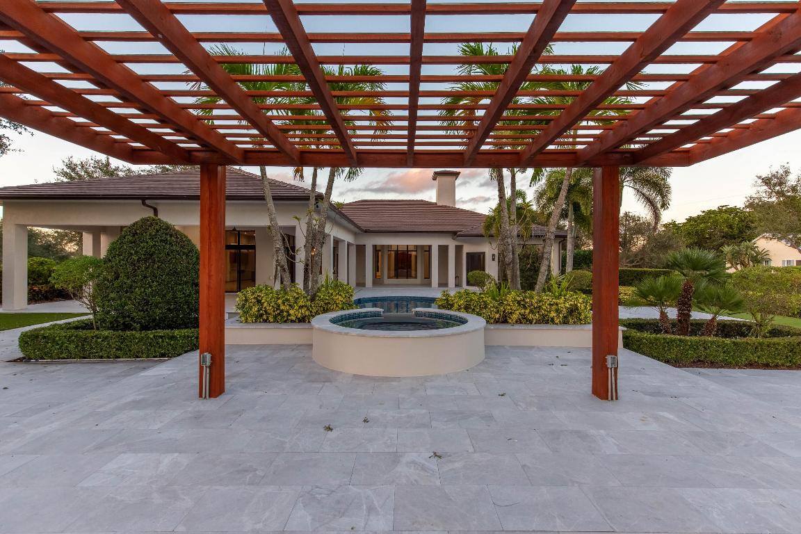 PALM BEACH POINT - Residential