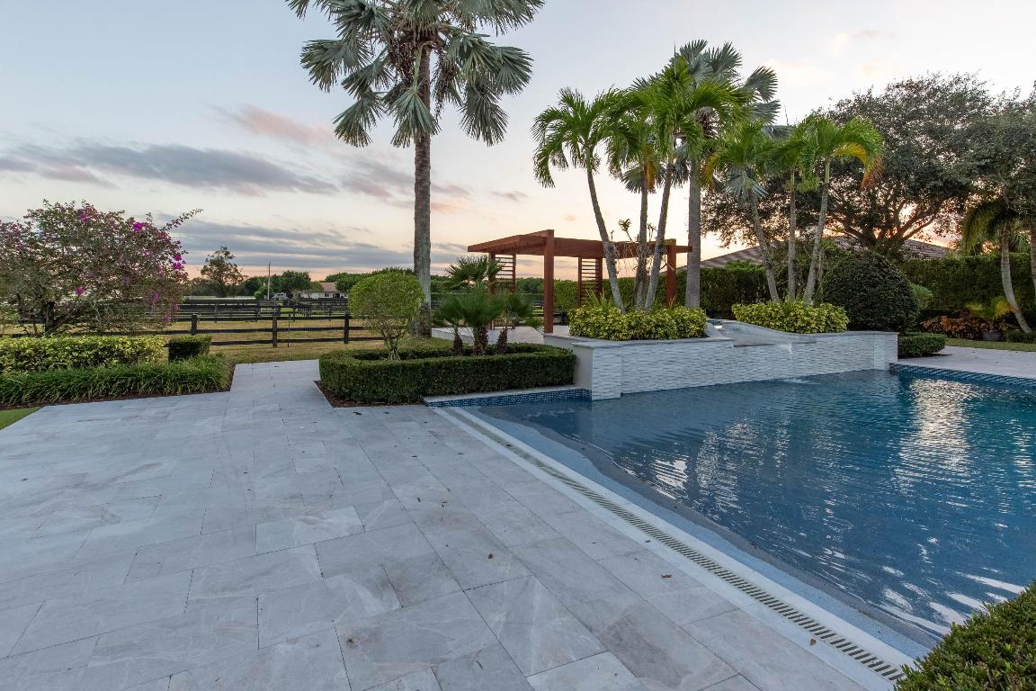 PALM BEACH POINT - Residential