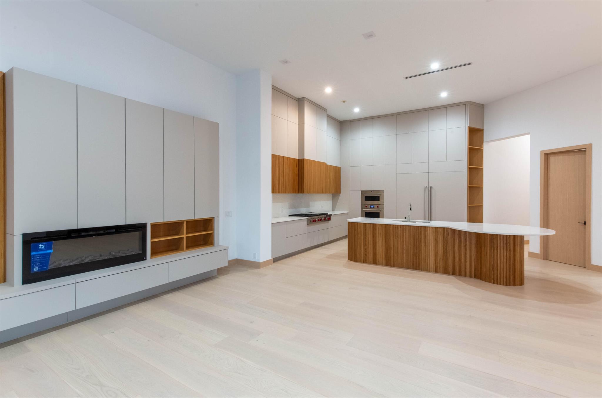 PALM BEACH POINT - Residential