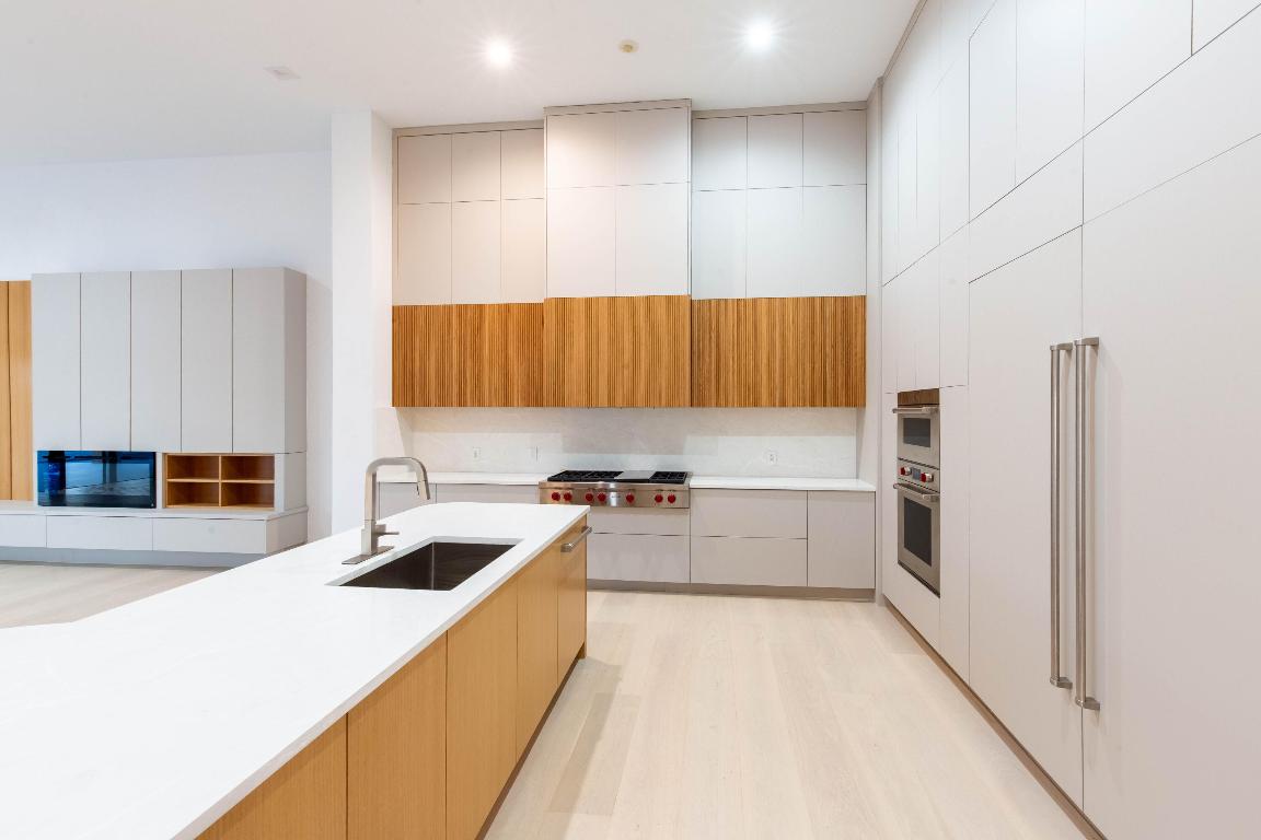 PALM BEACH POINT - Residential