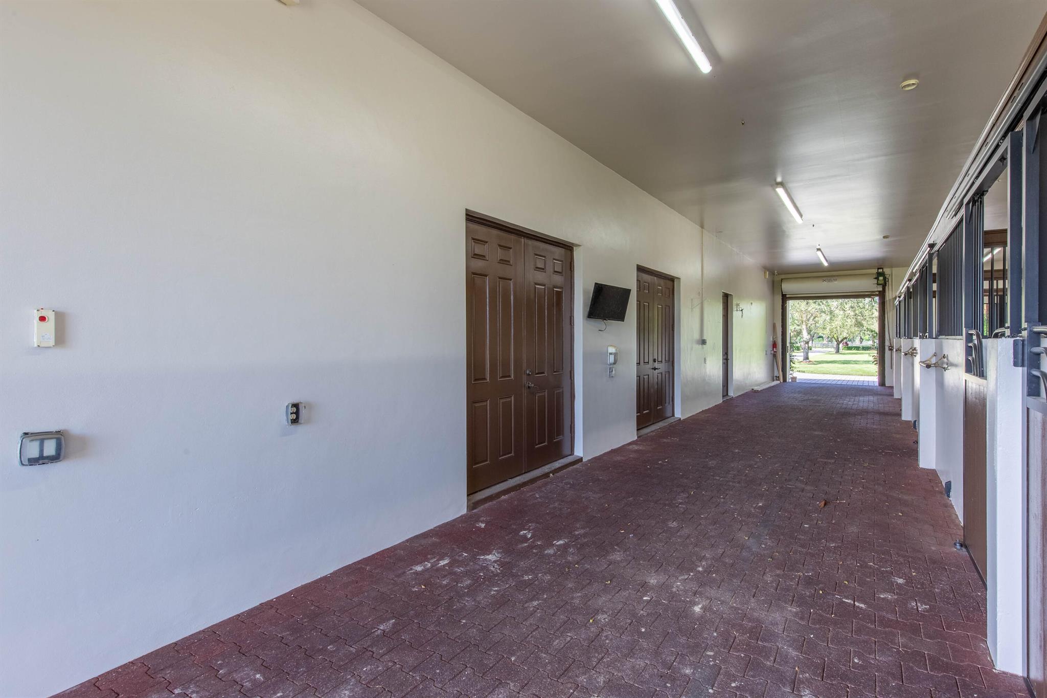 PALM BEACH POINT - Residential