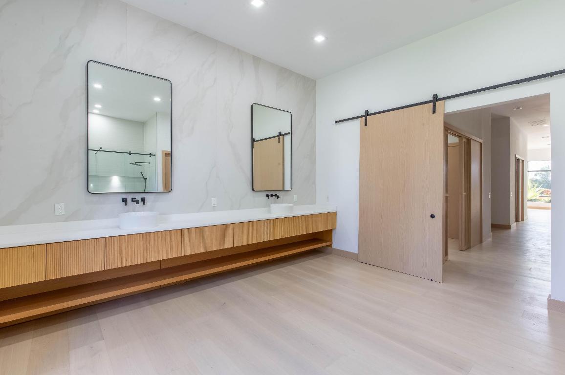 PALM BEACH POINT - Residential