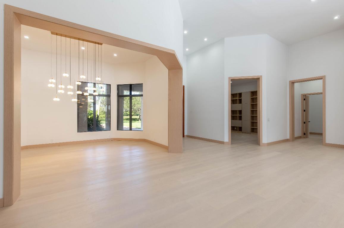 PALM BEACH POINT - Residential