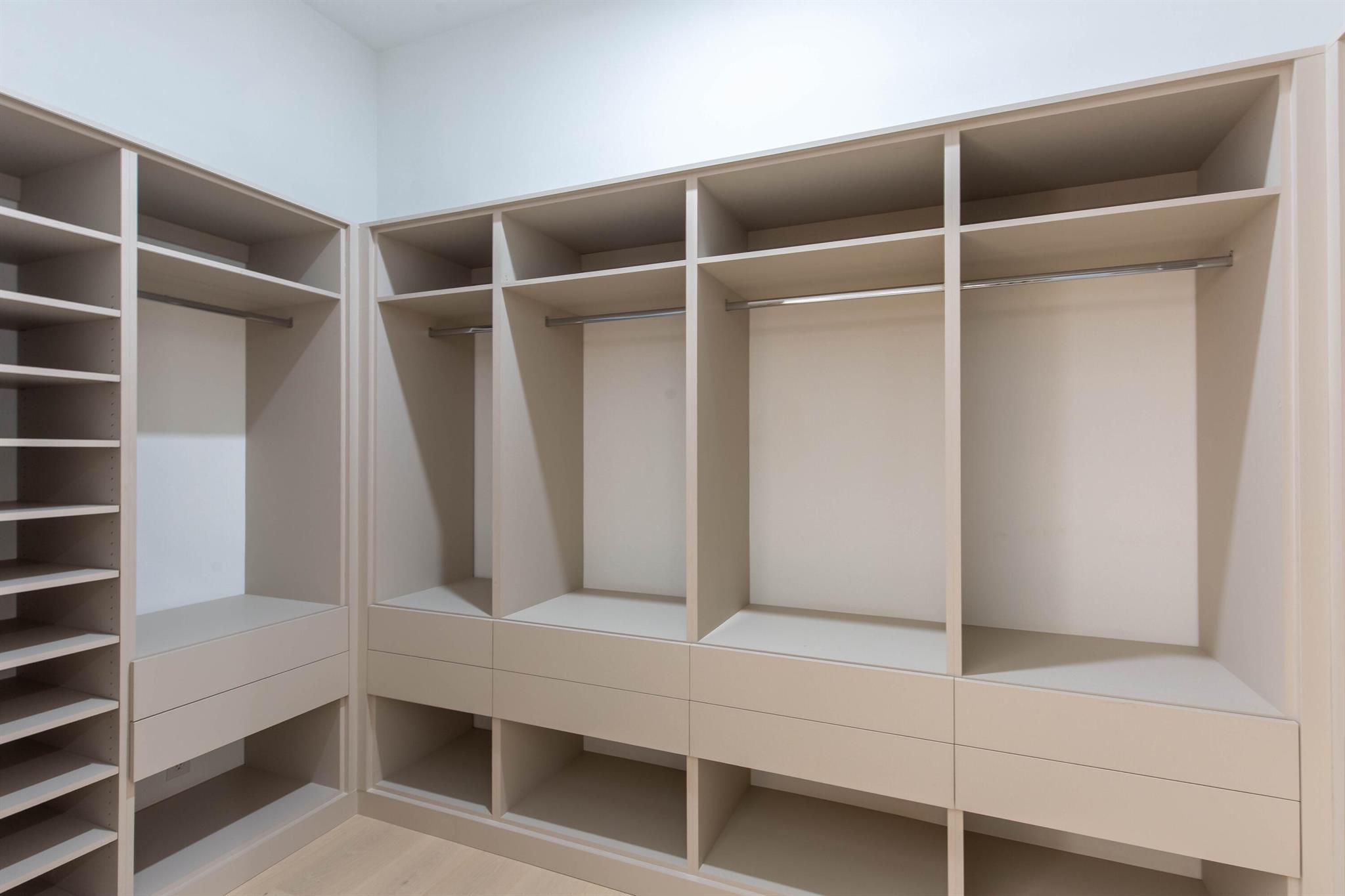 PALM BEACH POINT - Residential