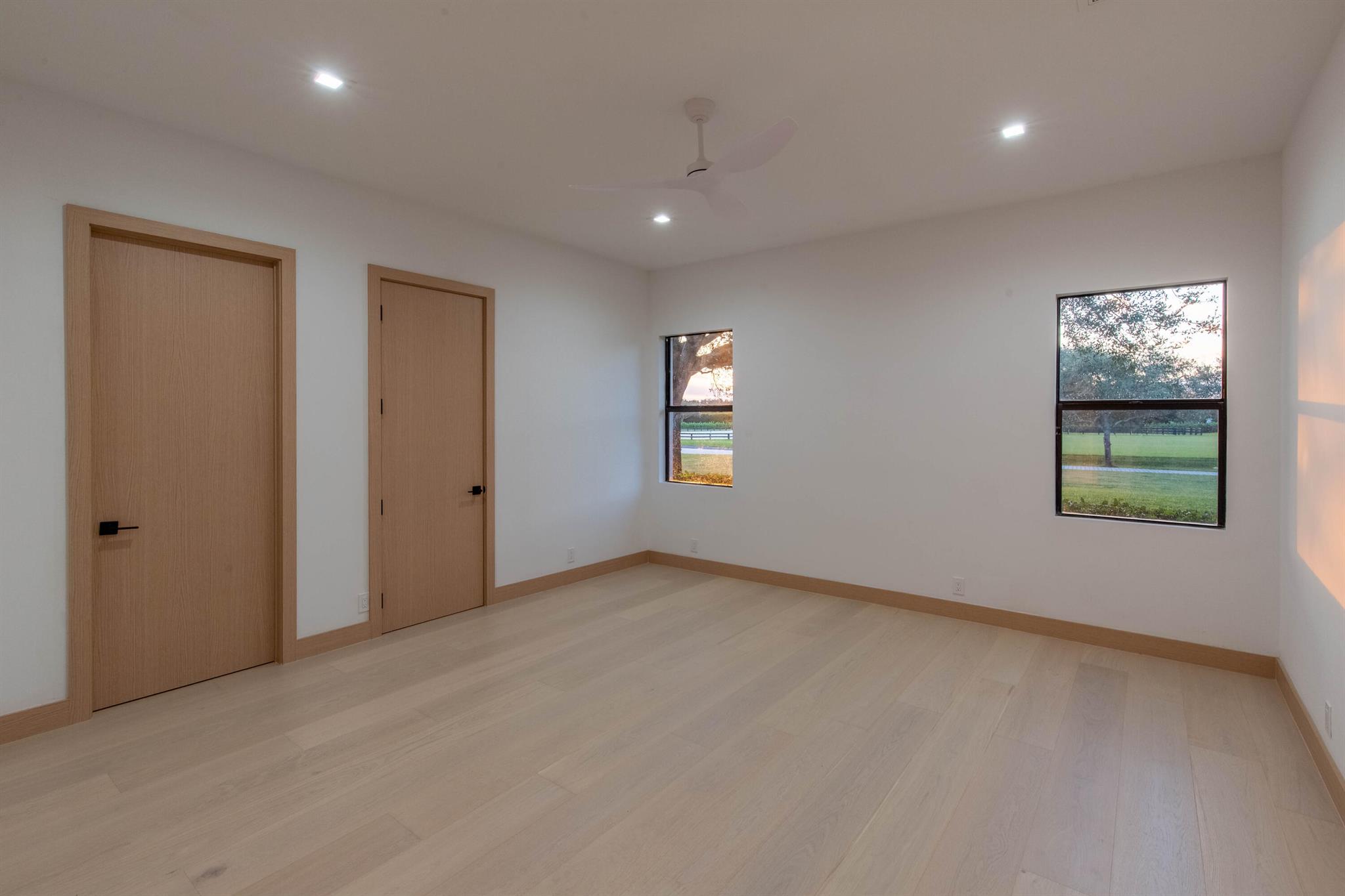 PALM BEACH POINT - Residential