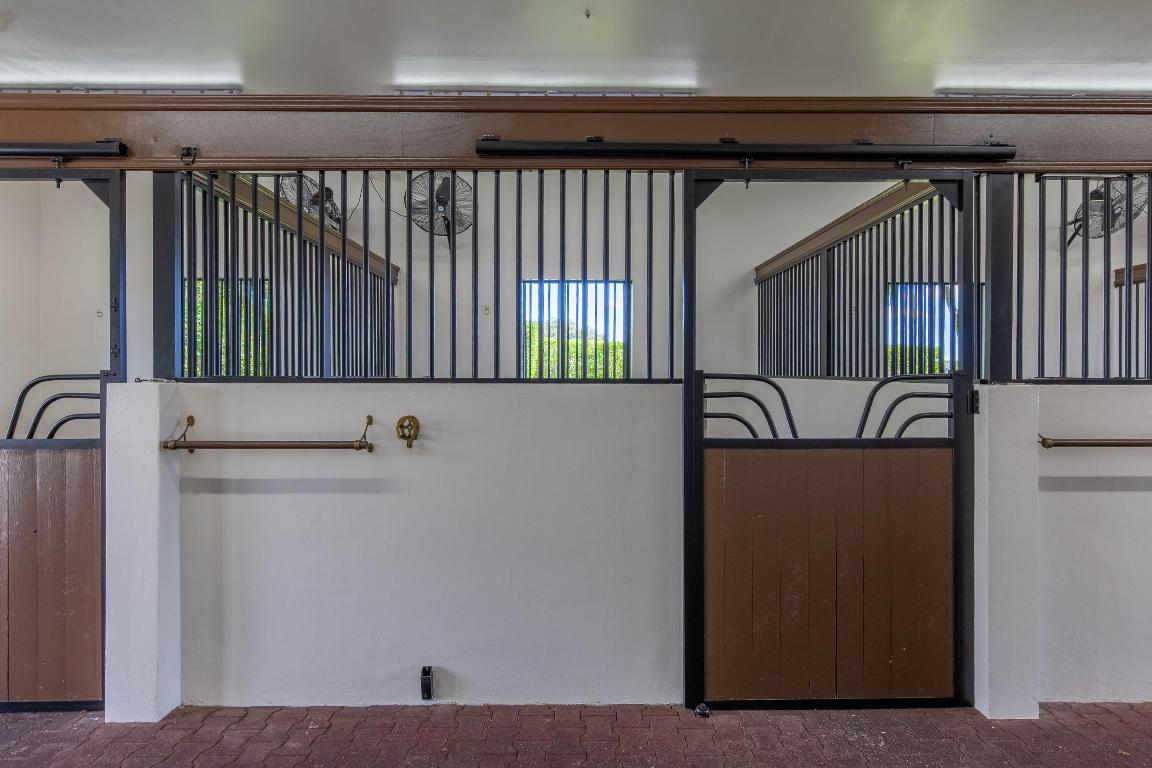 PALM BEACH POINT - Residential