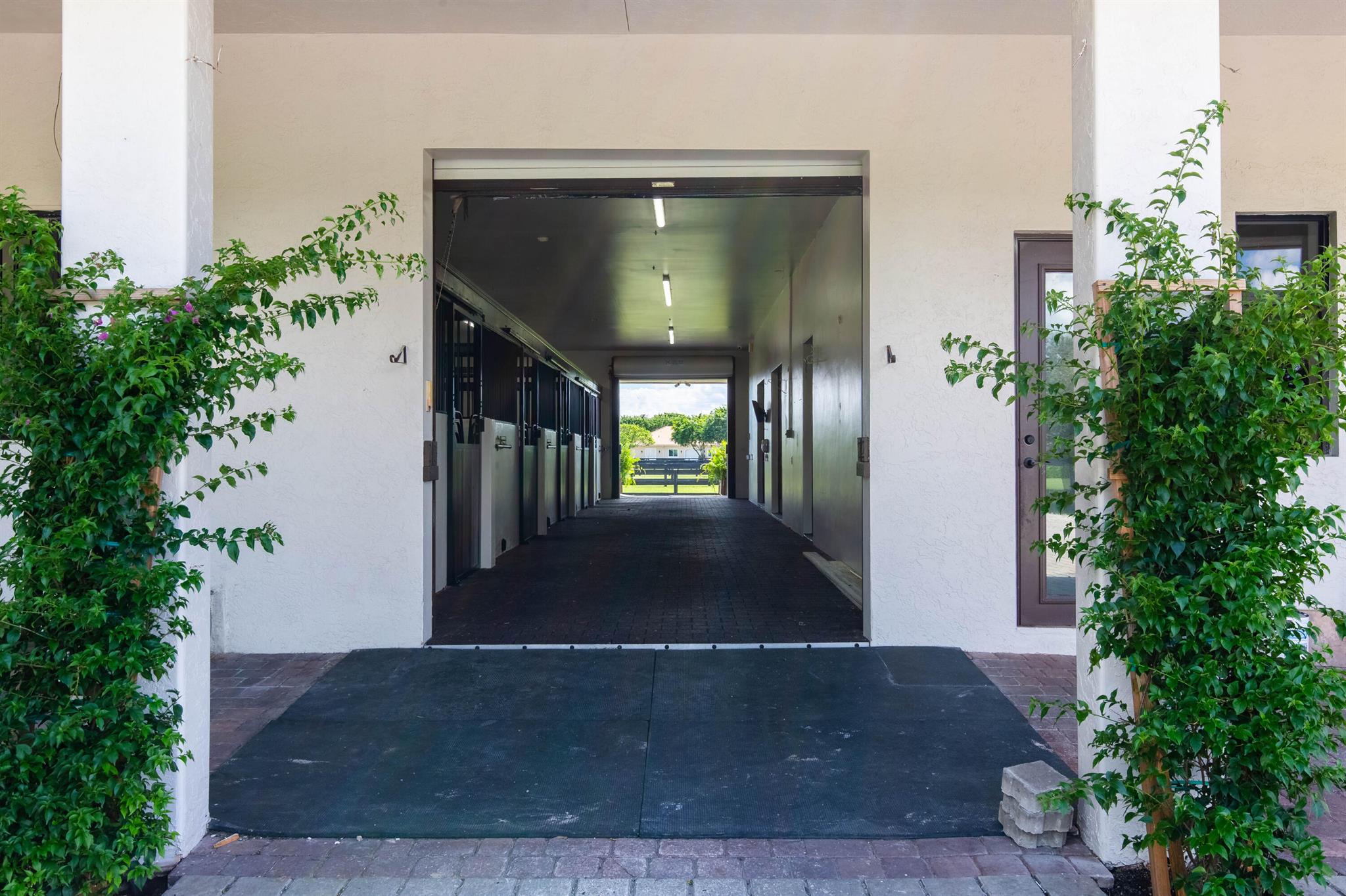 PALM BEACH POINT - Residential