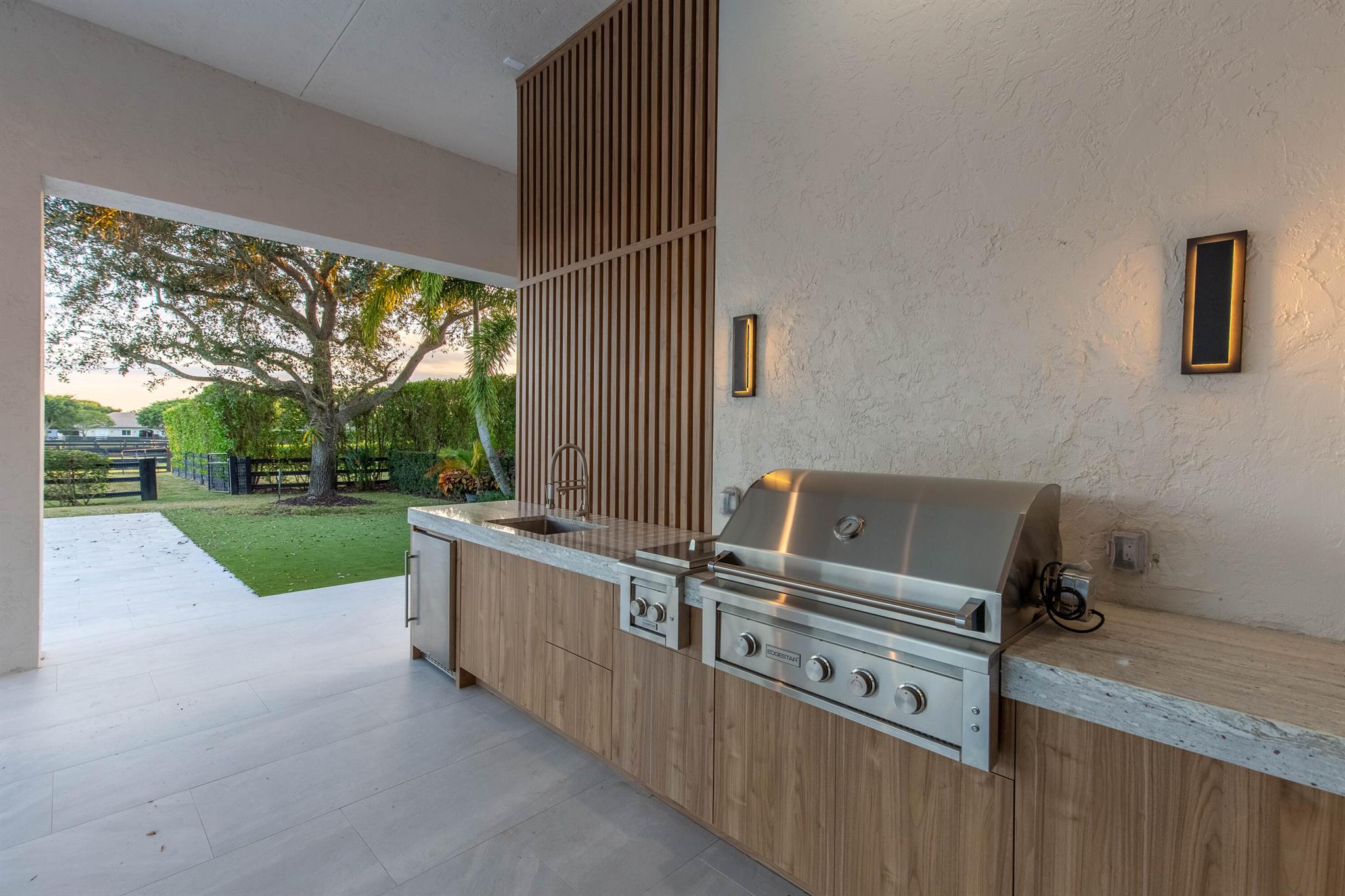 PALM BEACH POINT - Residential