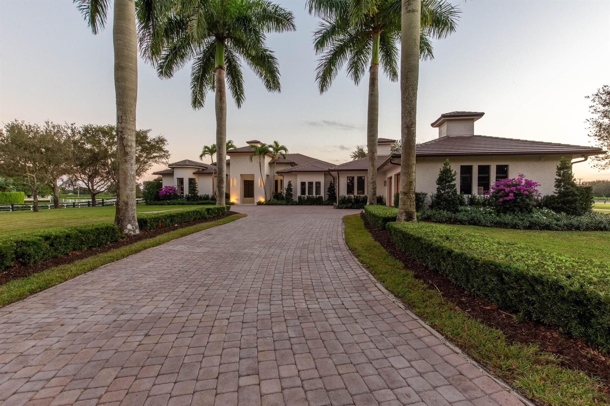 PALM BEACH POINT - Residential